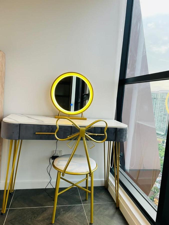 Scarletz Suites Klcc By Gc Luxury Suites Kuala Lumpur Ngoại thất bức ảnh