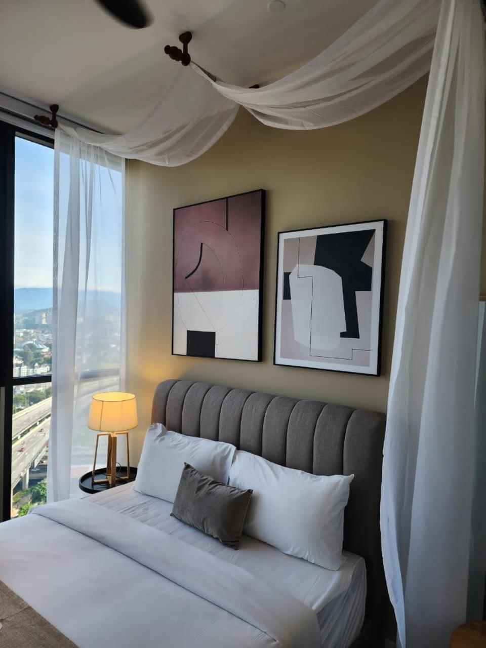 Scarletz Suites Klcc By Gc Luxury Suites Kuala Lumpur Ngoại thất bức ảnh