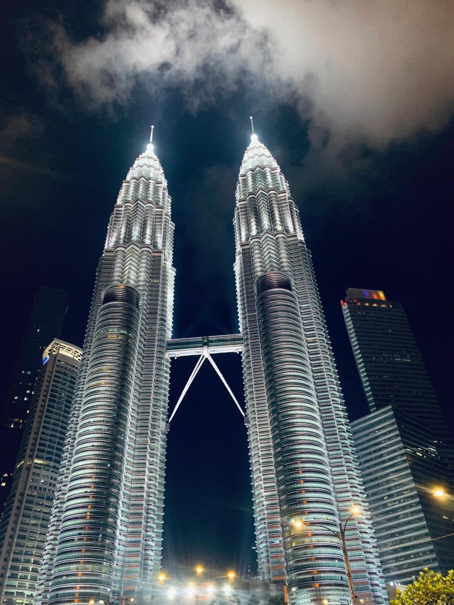 Scarletz Suites Klcc By Gc Luxury Suites Kuala Lumpur Ngoại thất bức ảnh